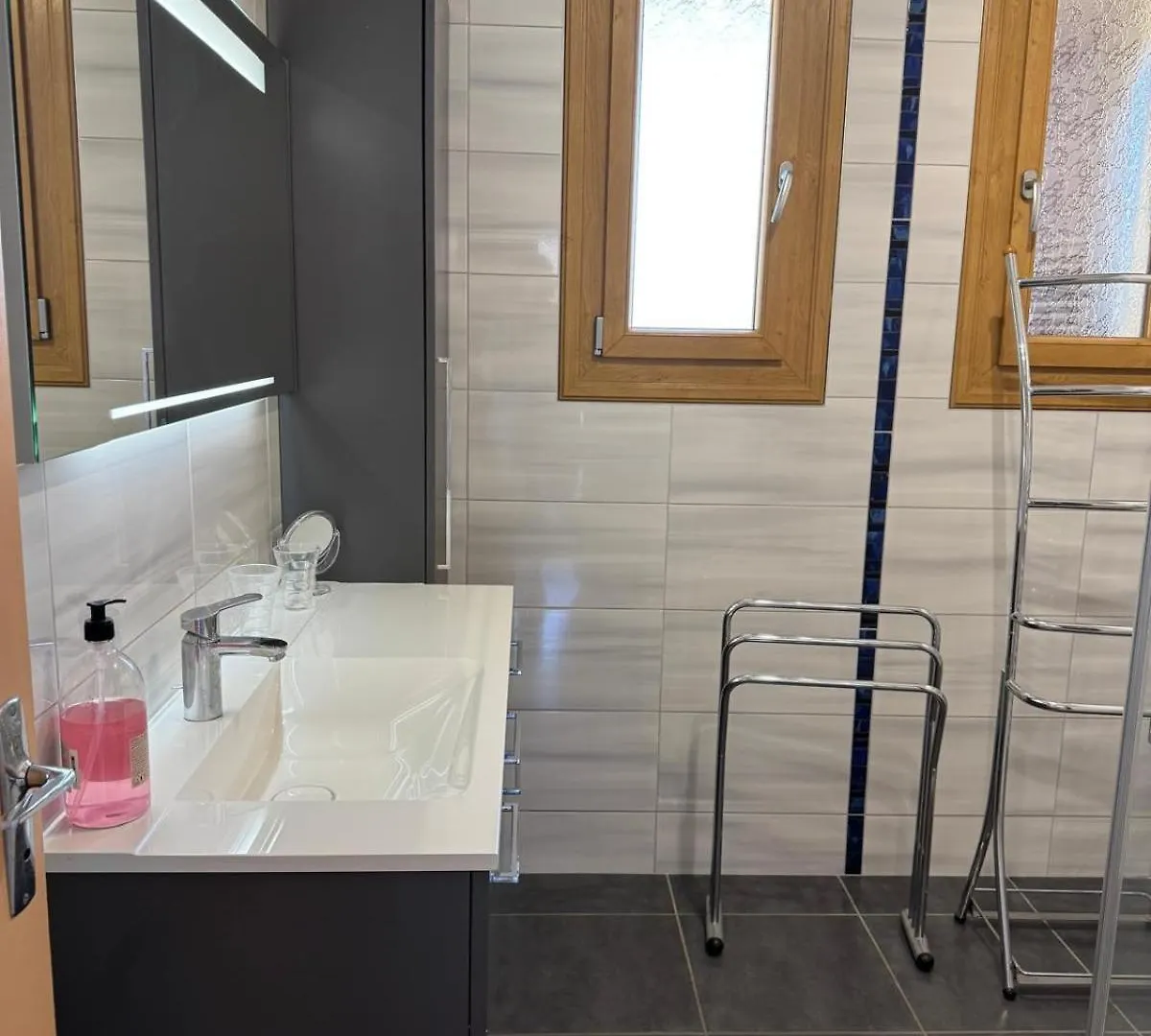 Le Sonise - Spacious Family Apartment With Balcony Garden And Parking Spac Aix-les-Bains